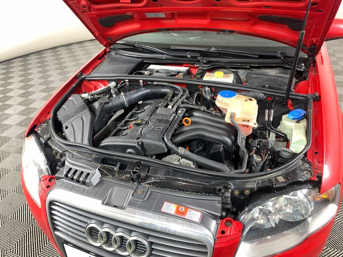 Купить Audi A4 с пробегом. Фото: #10