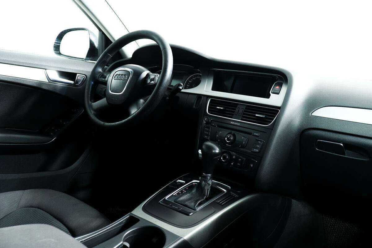 Купить Audi A4 с пробегом. Фото: #8
