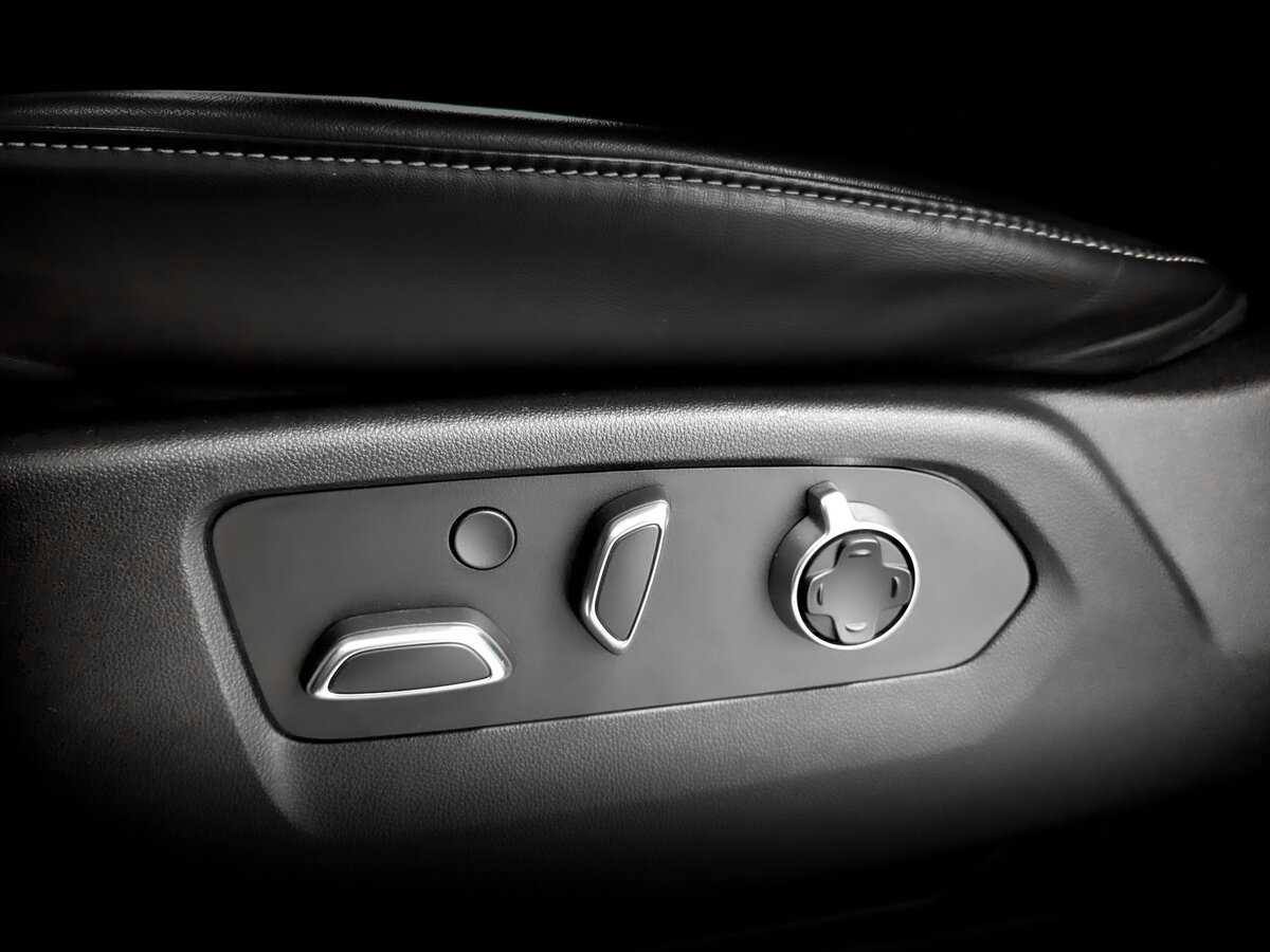 Купить Cadillac Escalade с пробегом. Фото: #17
