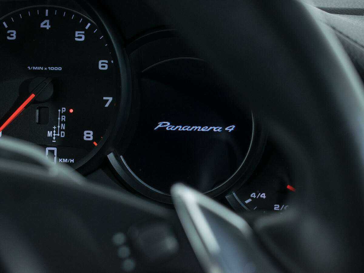 Купить Porsche Panamera с пробегом. Фото: #15