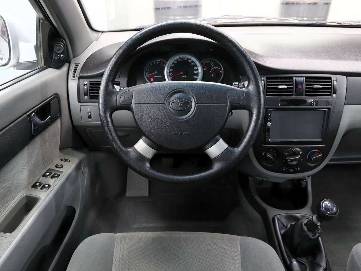 Купить Daewoo Gentra с пробегом. Фото: #16