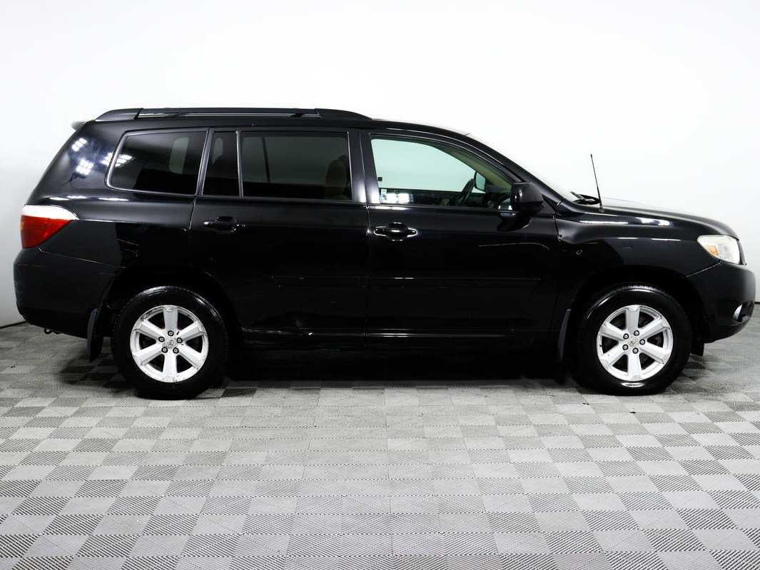 Купить Toyota Highlander с пробегом. Фото: #3