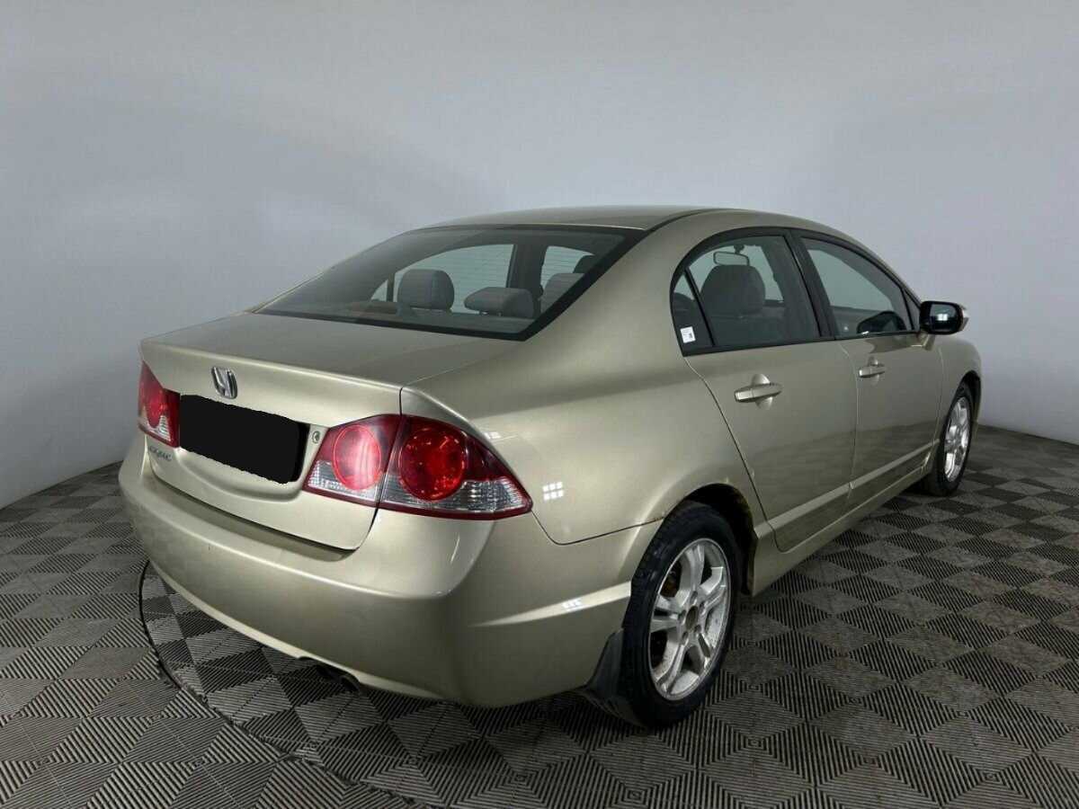 Купить Honda Civic с пробегом. Фото: #4