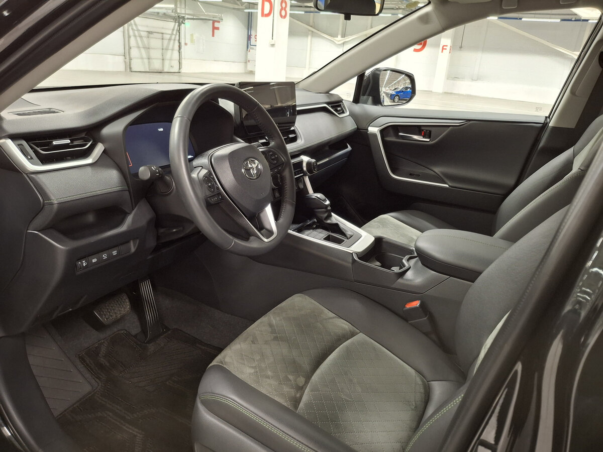 Купить Toyota RAV4 с пробегом. Фото: #15