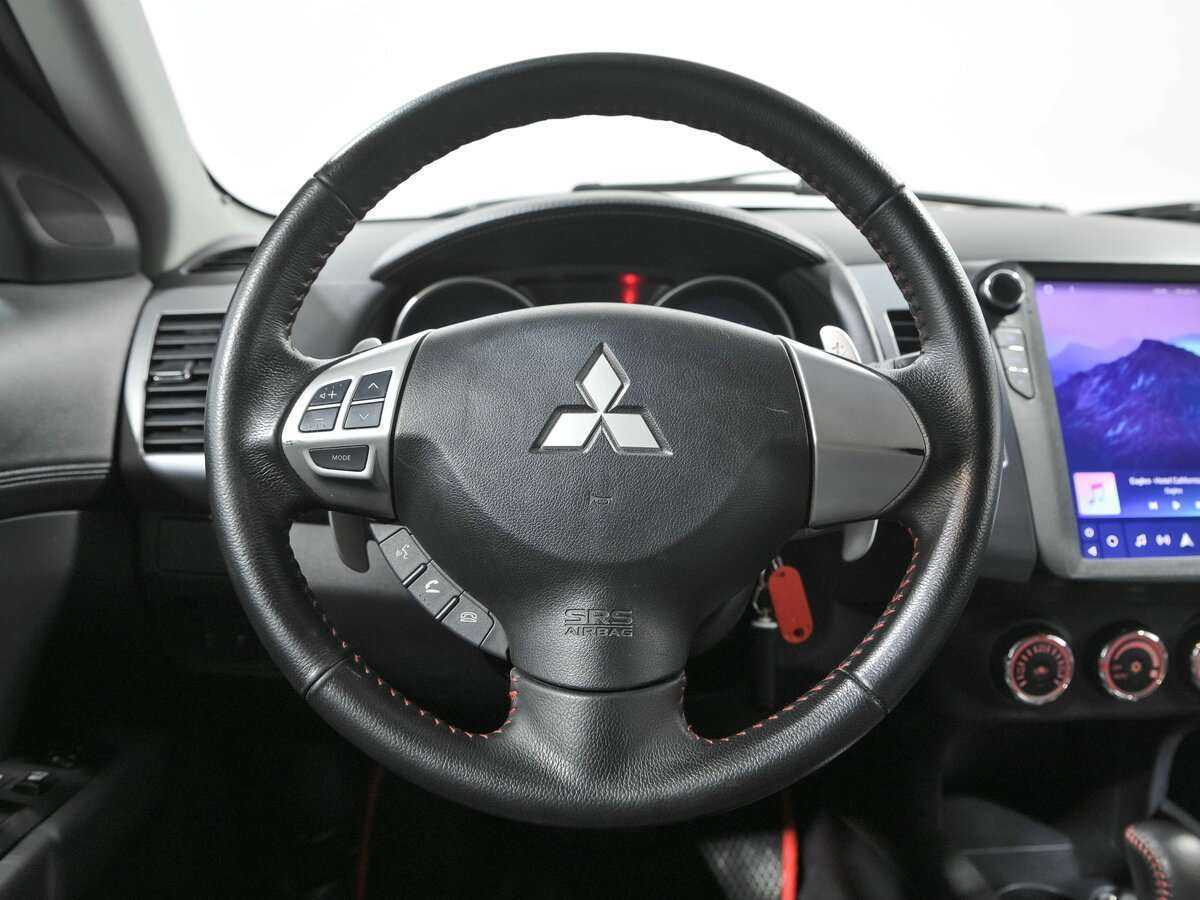 Купить Mitsubishi Outlander с пробегом. Фото: #7