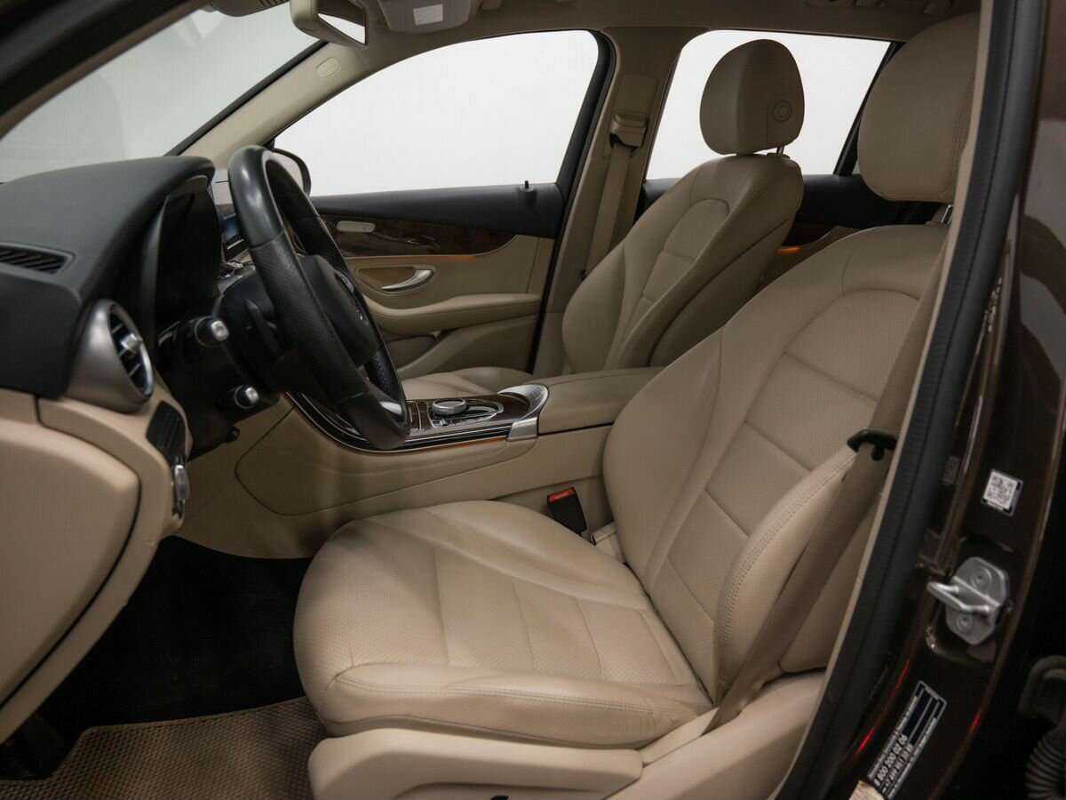 Купить Mercedes-Benz GLC с пробегом. Фото: #10