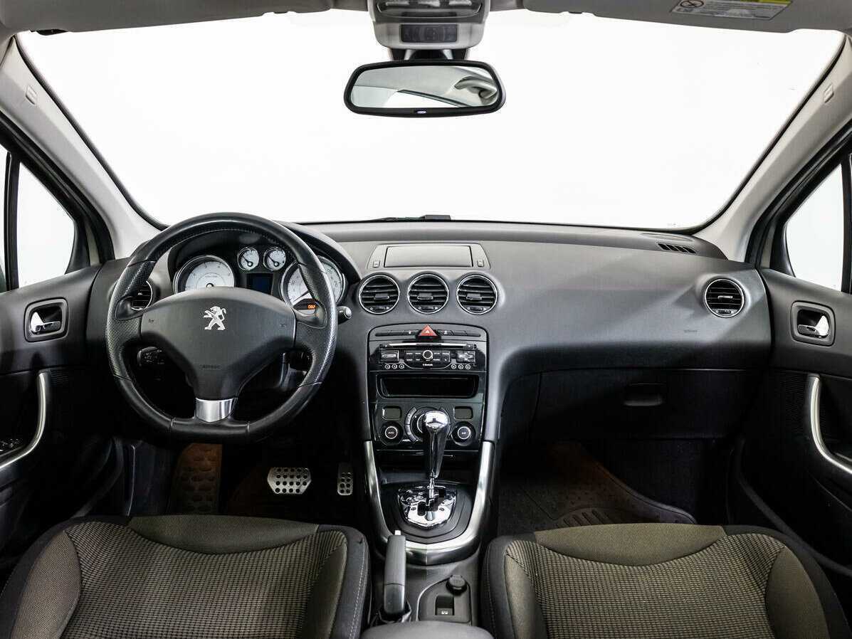 Купить Peugeot 308 с пробегом. Фото: #12