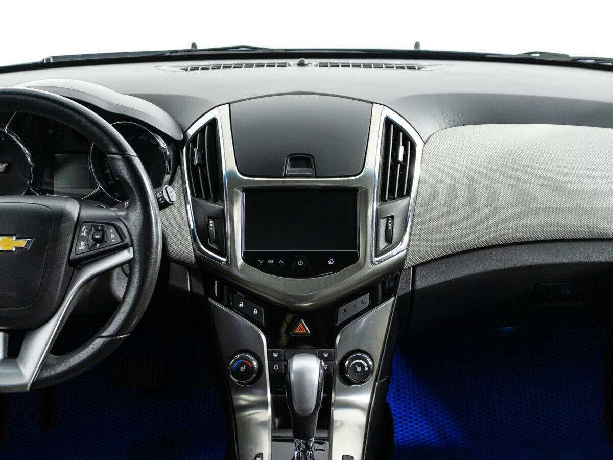 Купить Chevrolet Cruze с пробегом. Фото: #13