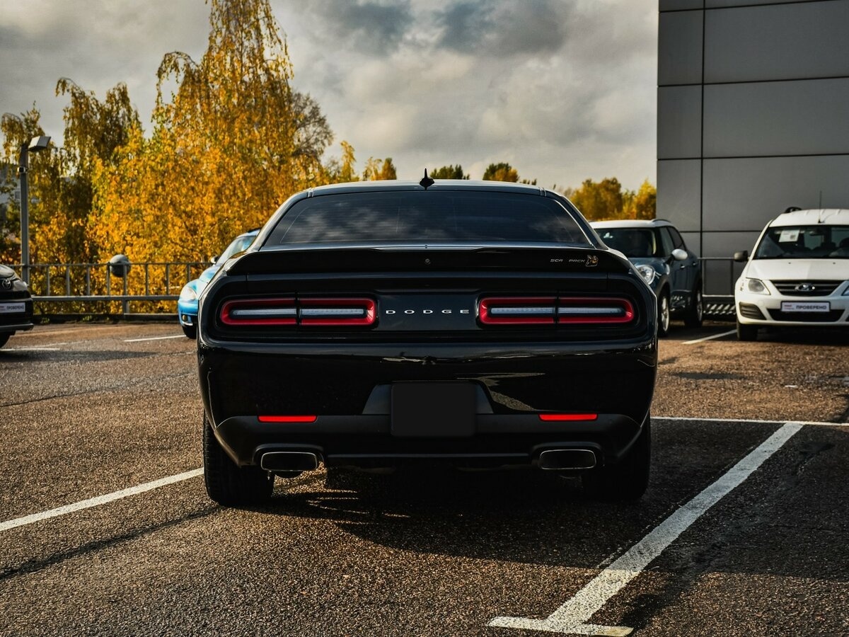 Купить Dodge Challenger с пробегом. Фото: #5