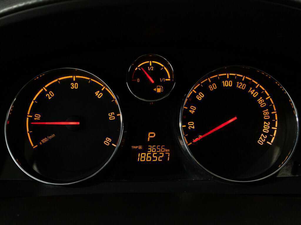 Купить Opel Antara с пробегом. Фото: #9