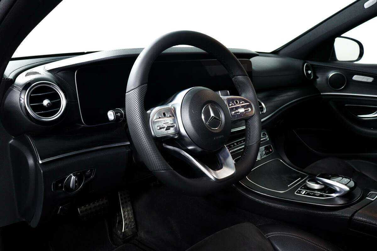 Купить Mercedes-Benz E-Класс с пробегом. Фото: #12