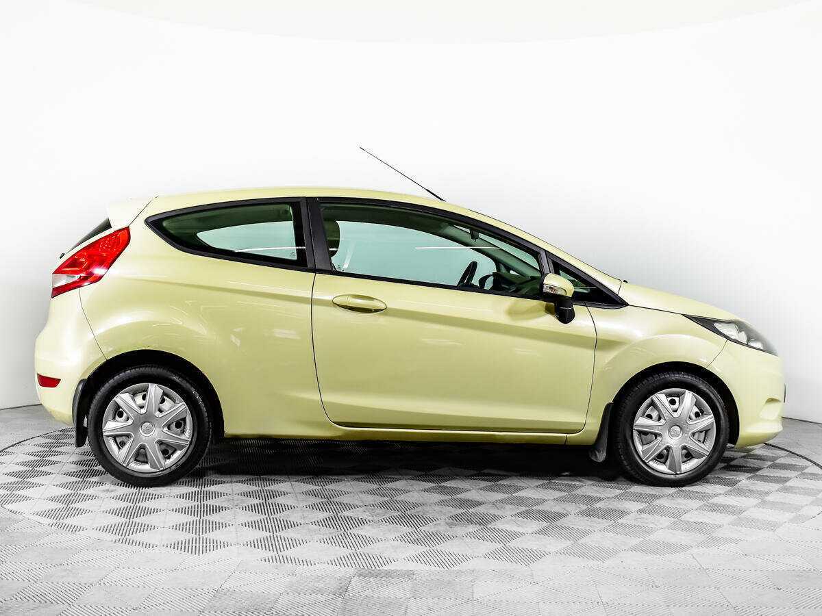 Купить Ford Fiesta с пробегом. Фото: #3