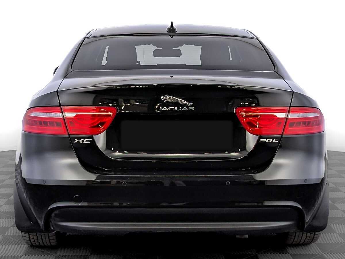Купить Jaguar XE с пробегом. Фото: #5