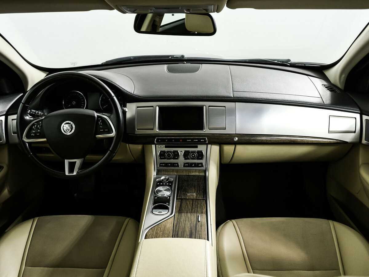 Купить Jaguar XF с пробегом. Фото: #10