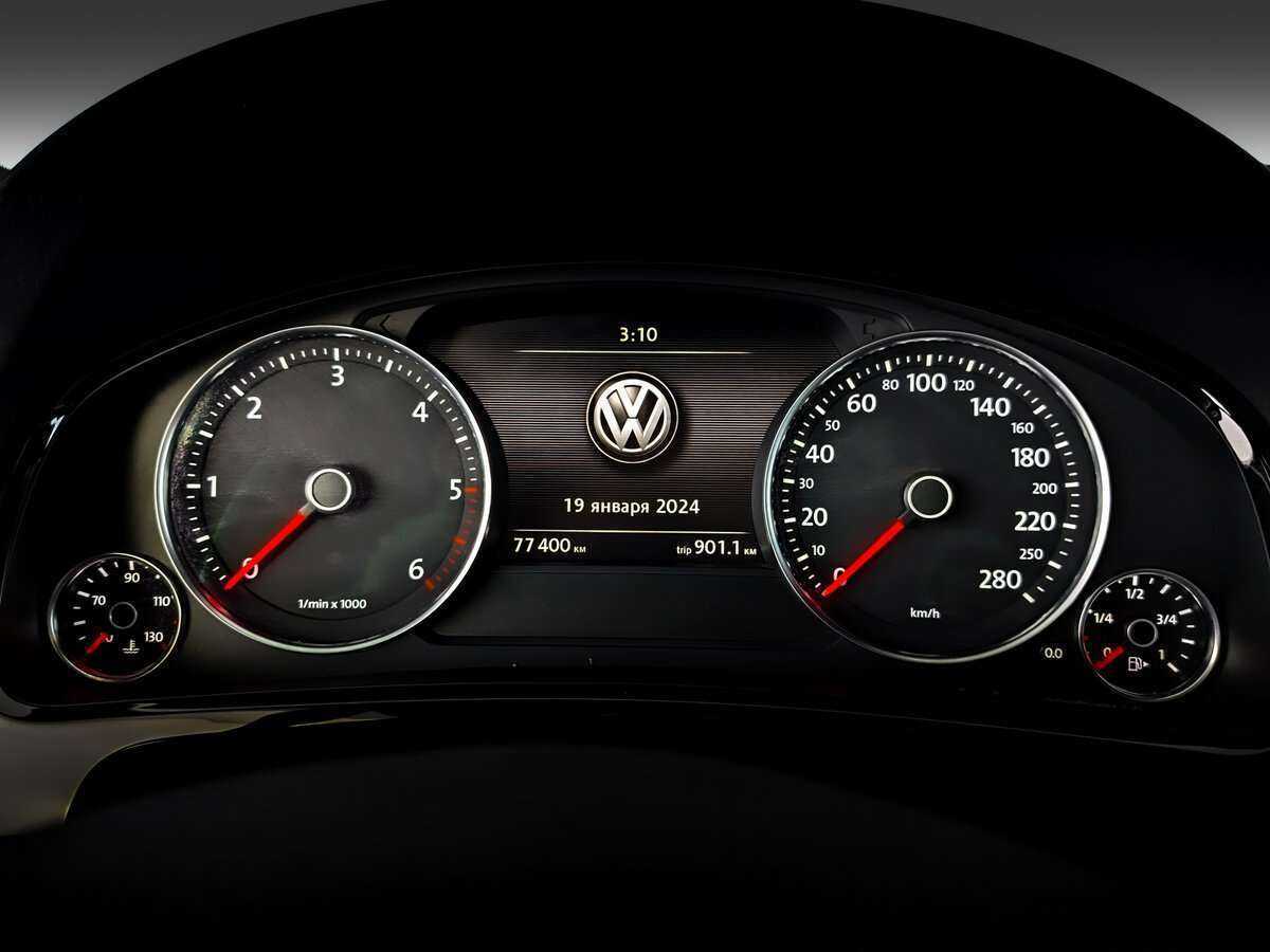 Купить Volkswagen Touareg с пробегом. Фото: #10