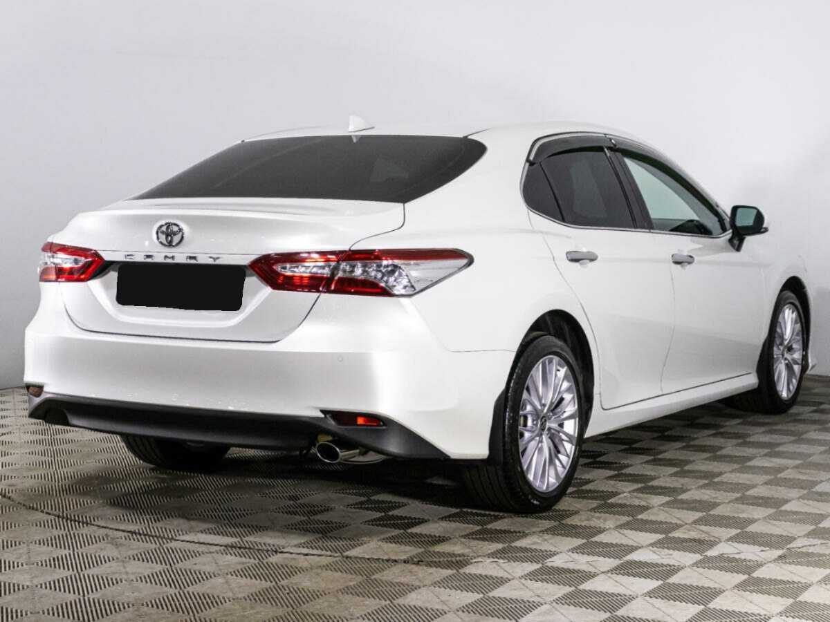 Купить Toyota Camry с пробегом. Фото: #3