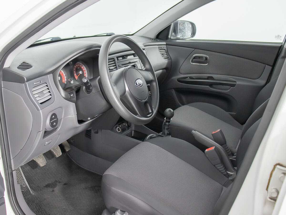 Купить Kia Rio с пробегом. Фото: #9