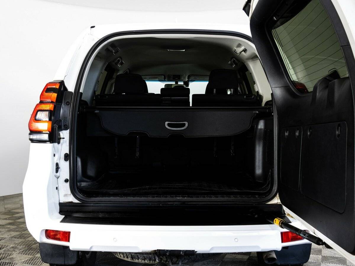 Купить Toyota Land Cruiser Prado с пробегом. Фото: #21