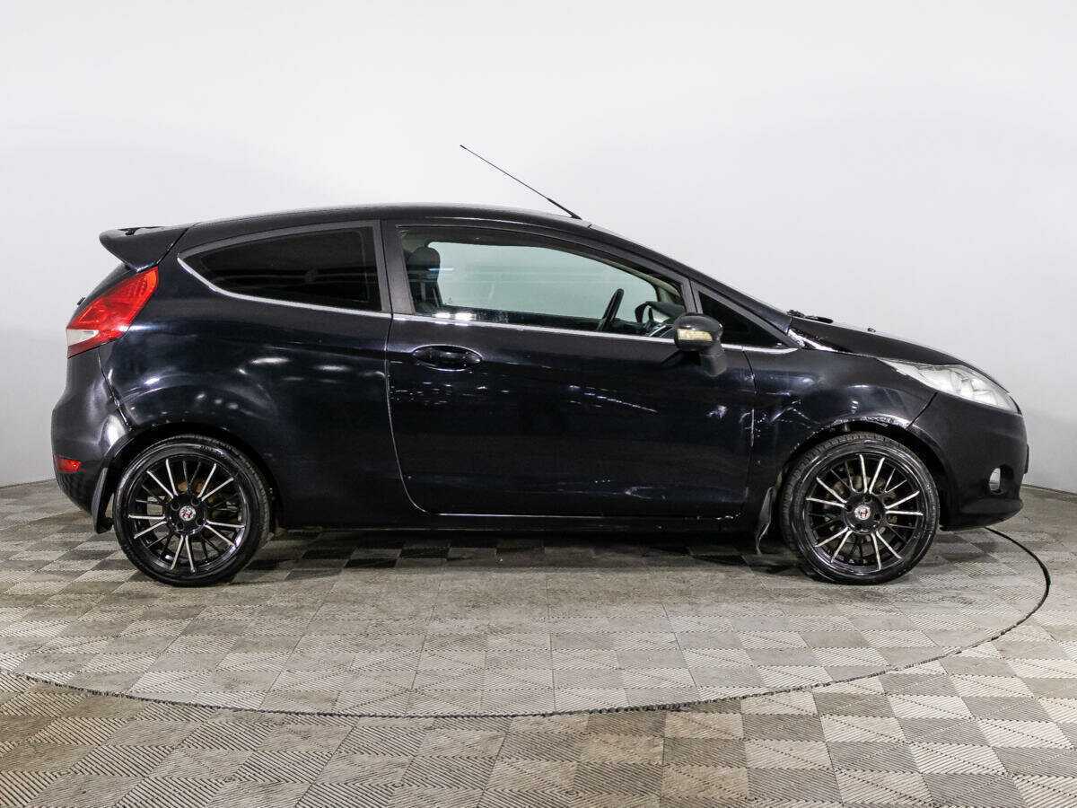 Купить Ford Fiesta с пробегом. Фото: #3