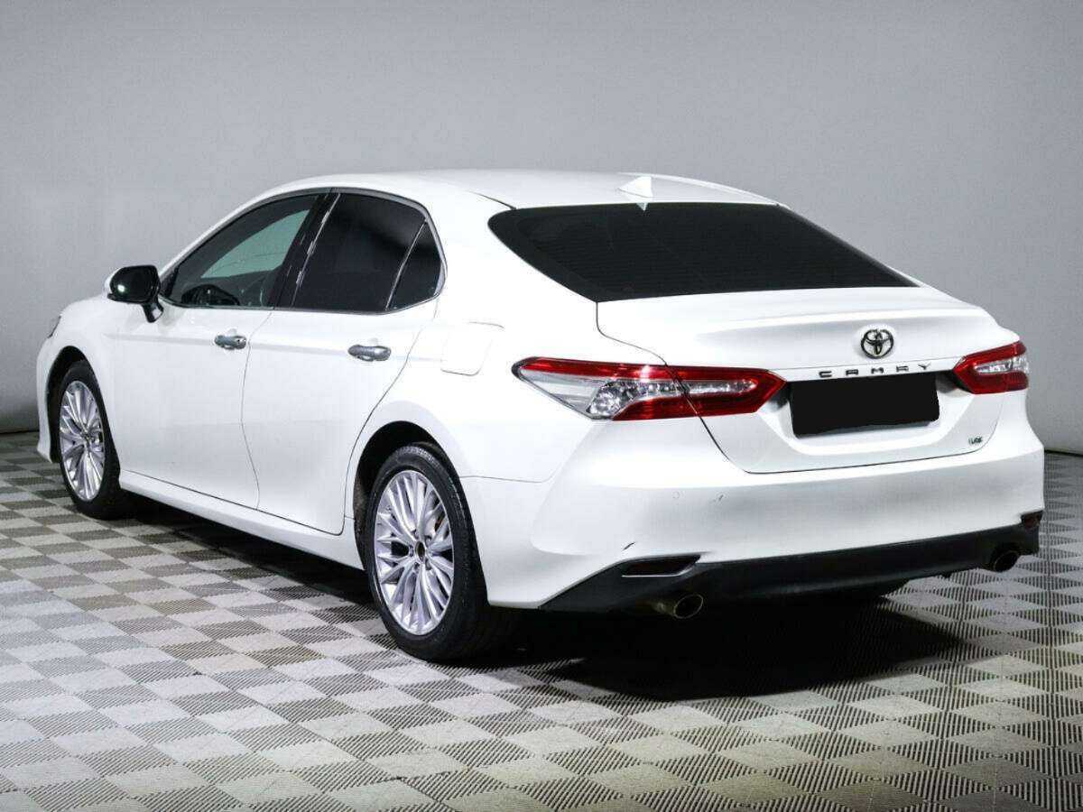 Купить Toyota Camry с пробегом. Фото: #5