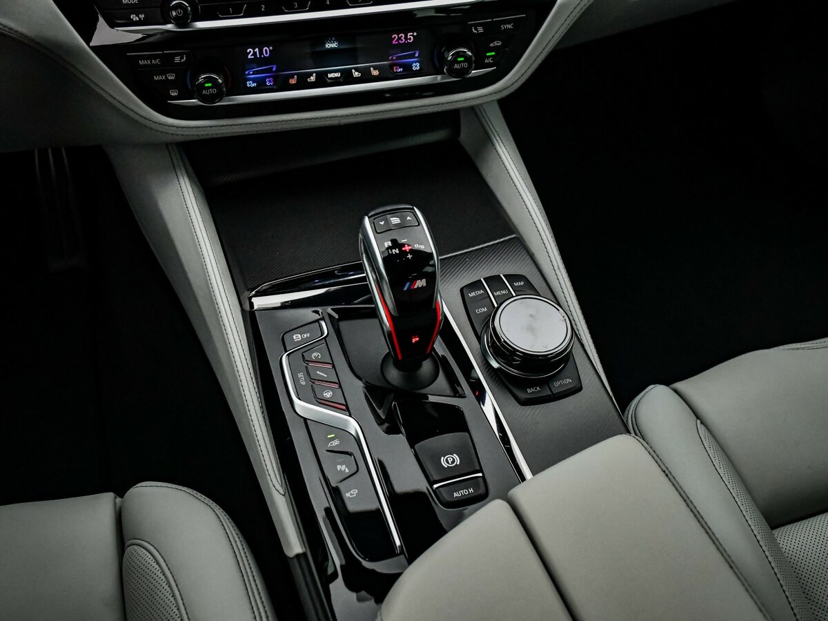Купить BMW M5 с пробегом. Фото: #13