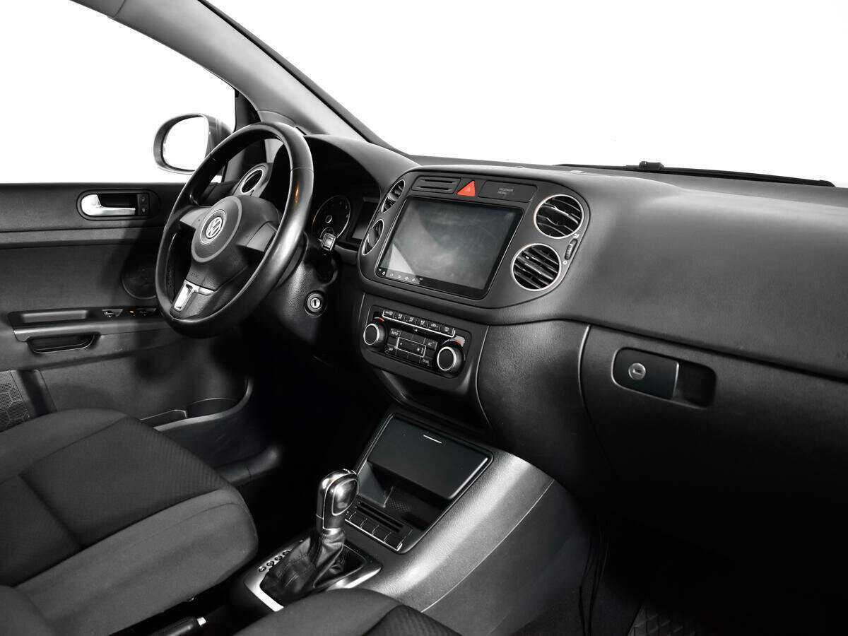 Купить Volkswagen Golf Plus с пробегом. Фото: #8