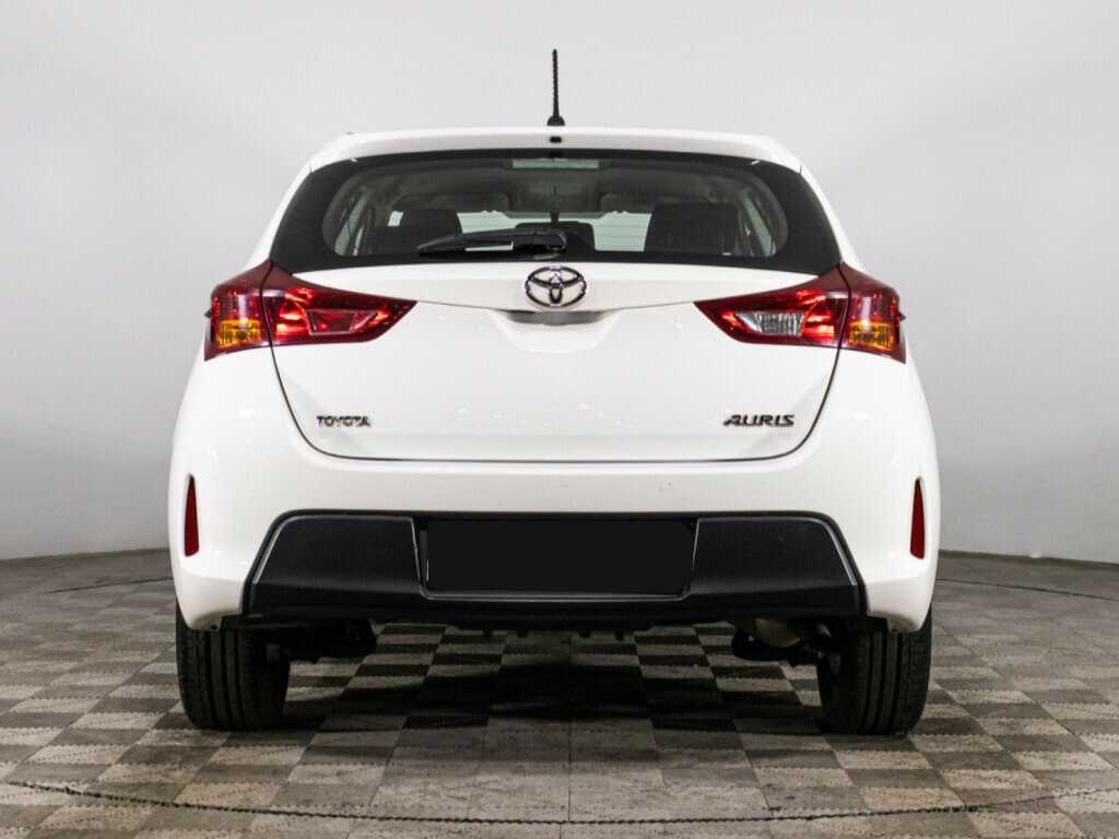 Купить Toyota Auris с пробегом. Фото: #5