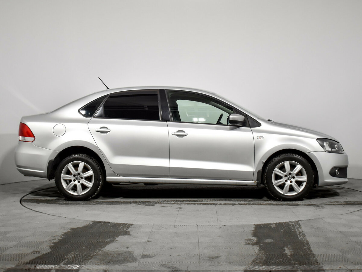 Купить Volkswagen Polo с пробегом. Фото: #3