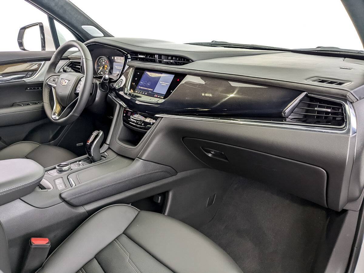 Купить Cadillac XT6 с пробегом. Фото: #8
