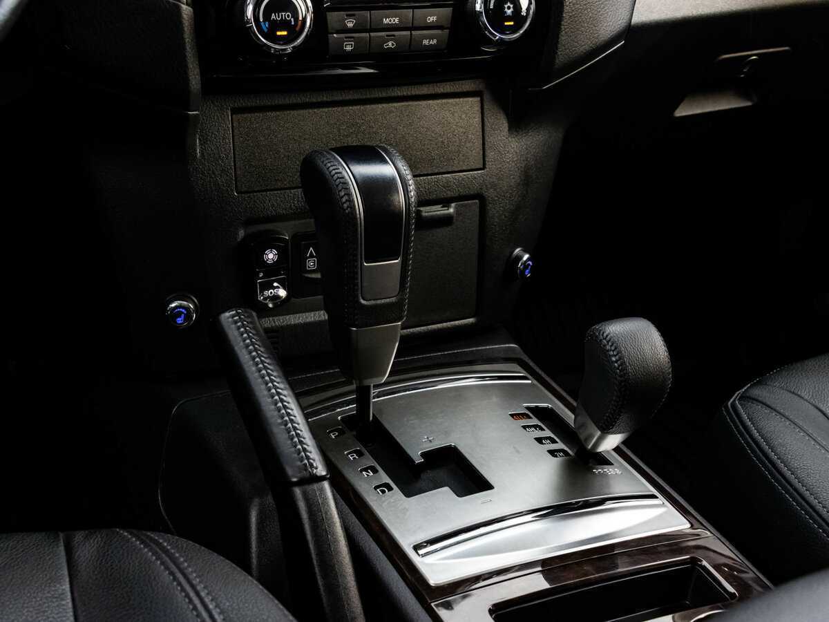 Купить Mitsubishi Pajero с пробегом. Фото: #9