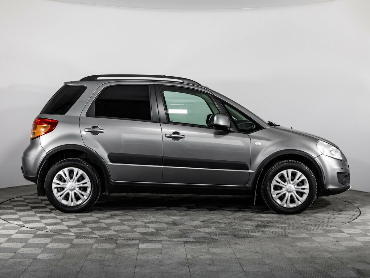 Купить Suzuki SX4 с пробегом. Фото: #3