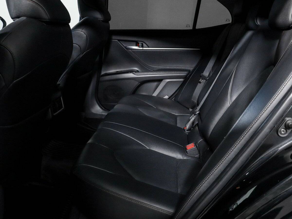 Купить Toyota Camry с пробегом. Фото: #9