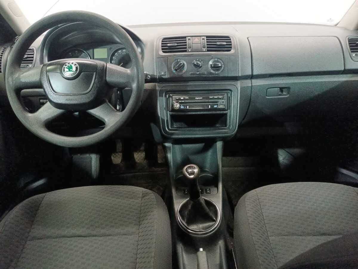 Купить Skoda Fabia с пробегом. Фото: #10