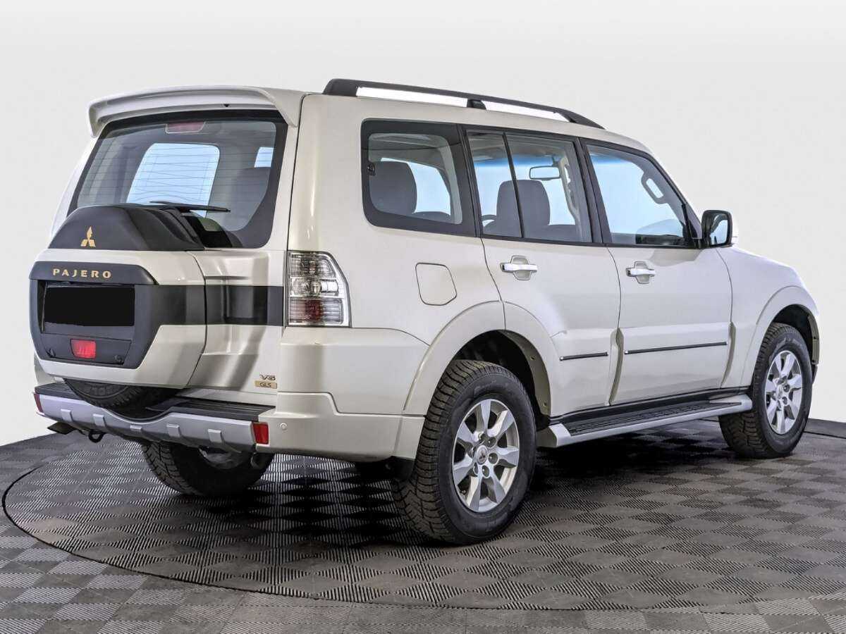 Купить Mitsubishi Pajero с пробегом. Фото: #4