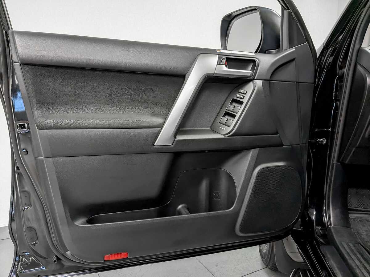 Купить Toyota Land Cruiser Prado с пробегом. Фото: #18