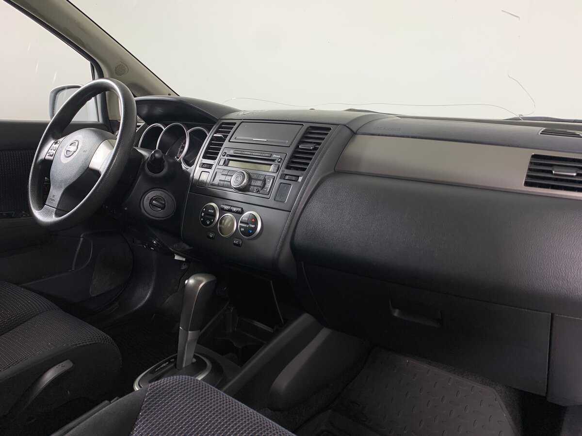 Купить Nissan Tiida с пробегом. Фото: #13
