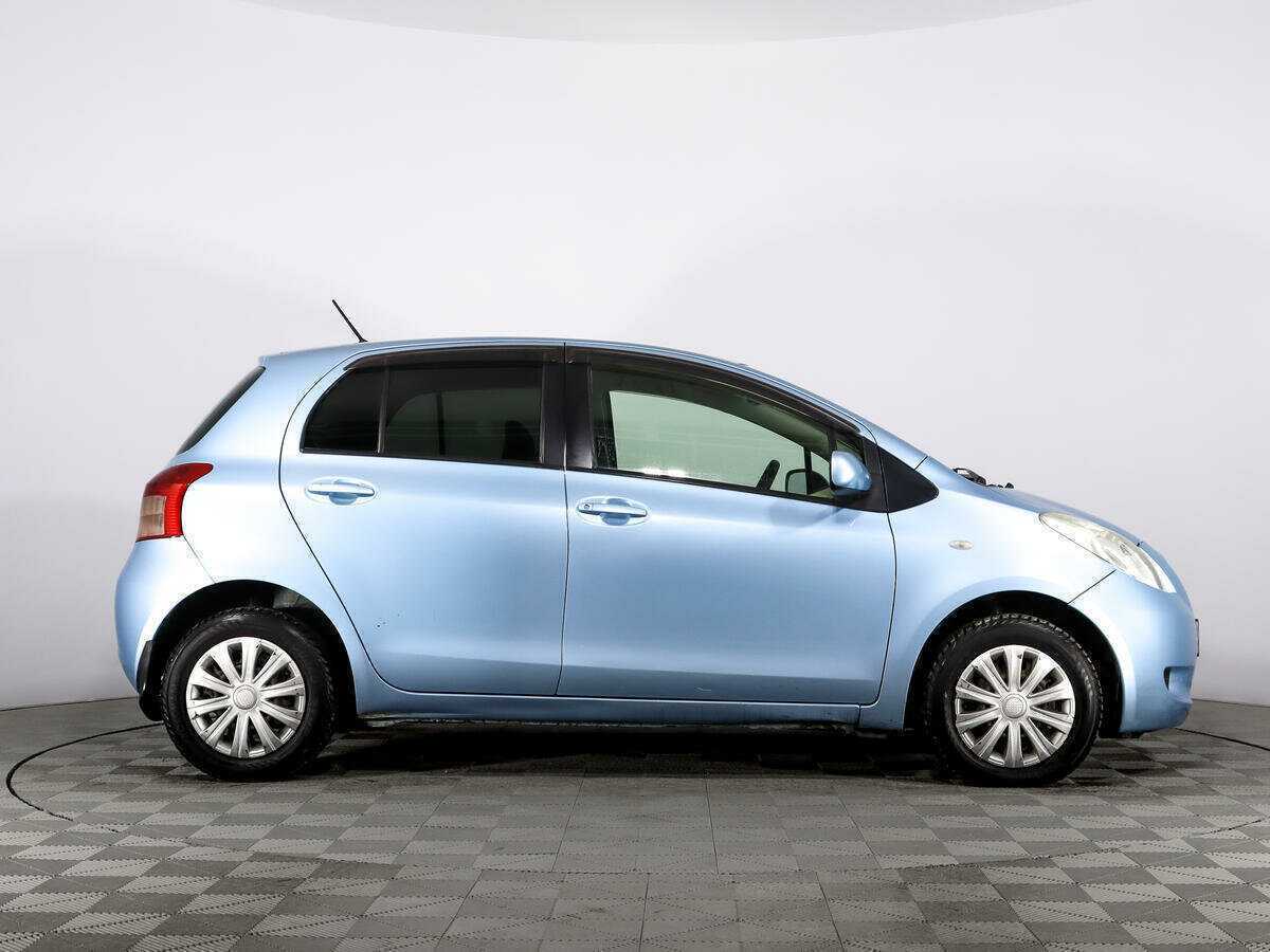 Купить Toyota Vitz с пробегом. Фото: #3