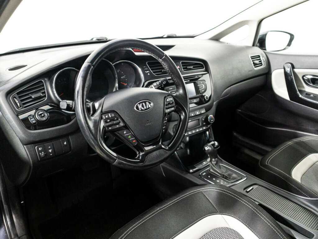 Купить Kia Ceed с пробегом. Фото: #10