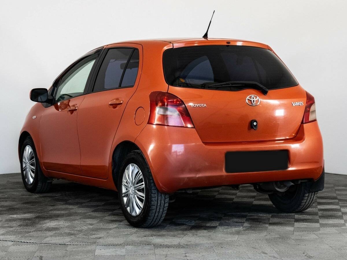 Купить Toyota Yaris с пробегом. Фото: #4