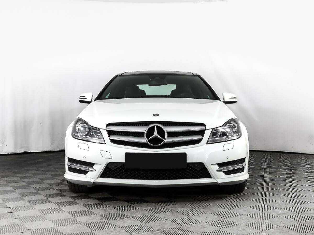 Купить Mercedes-Benz C-Класс с пробегом. Фото: #1
