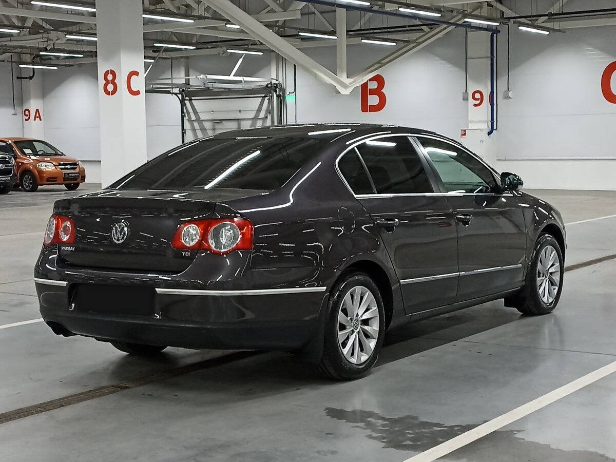 Купить Volkswagen Passat с пробегом. Фото: #4