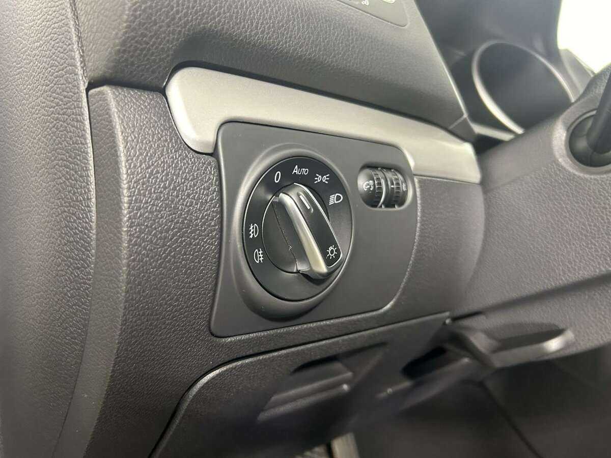 Купить Volkswagen Golf с пробегом. Фото: #7