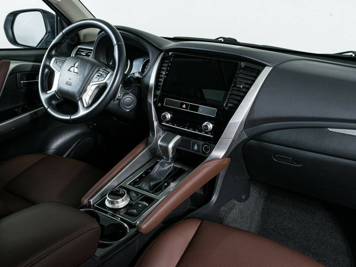 Купить Mitsubishi Pajero Sport с пробегом. Фото: #6