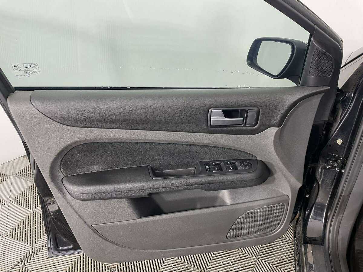 Купить Ford Focus с пробегом. Фото: #7
