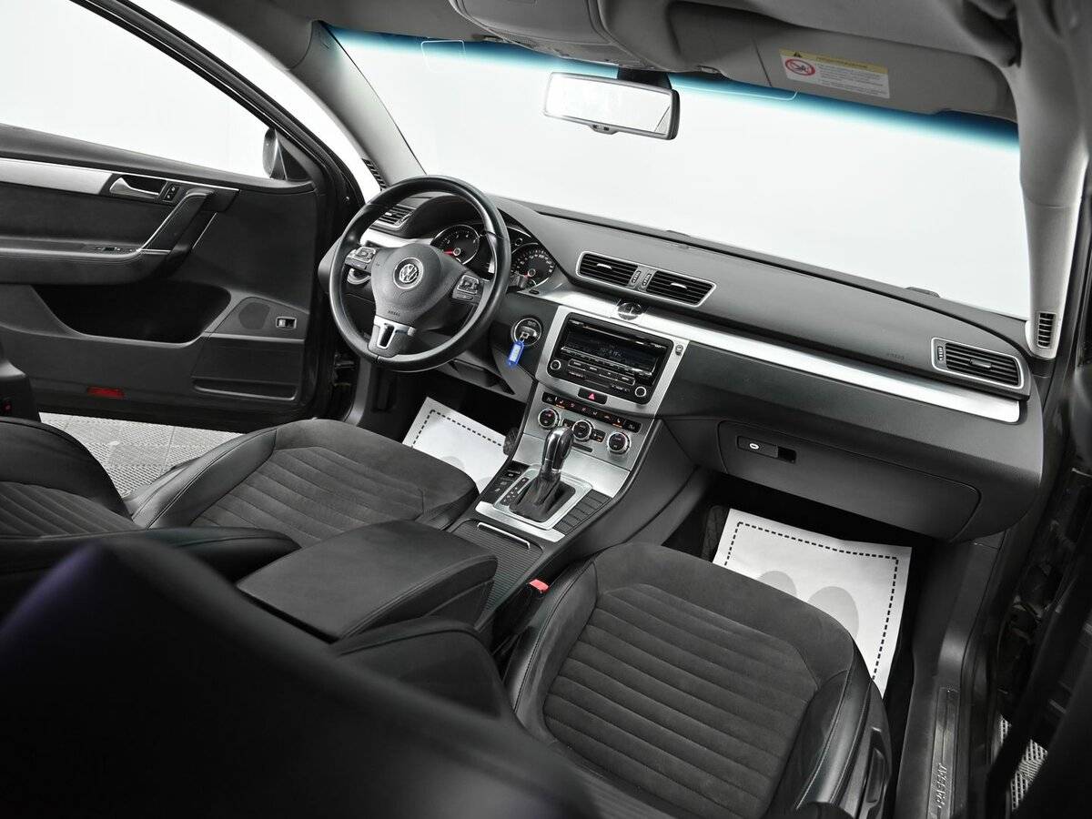Купить Volkswagen Passat с пробегом. Фото: #12