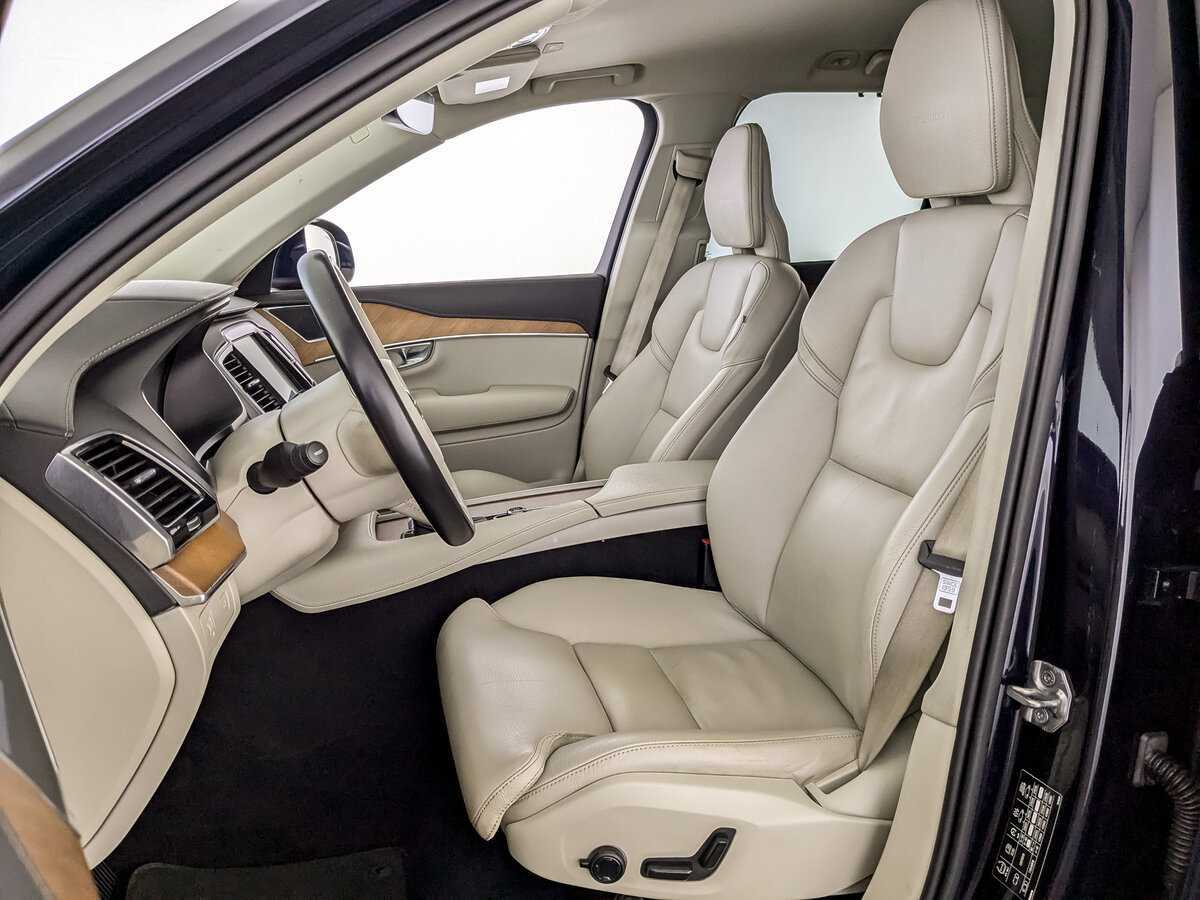 Купить Volvo XC90 с пробегом. Фото: #17