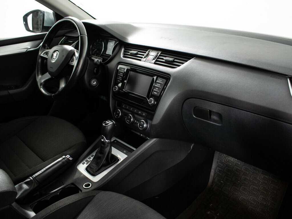 Купить Skoda Octavia с пробегом. Фото: #7