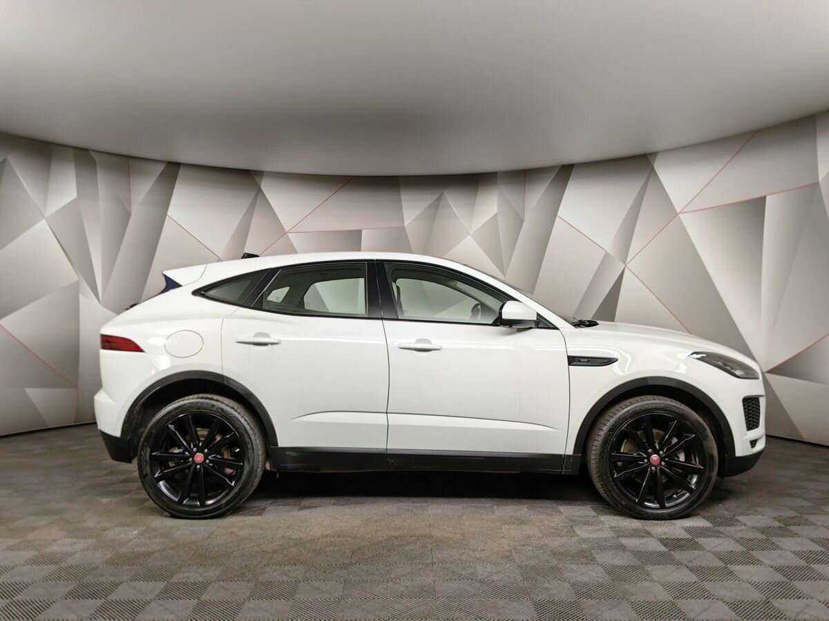 Купить Jaguar E-Pace с пробегом. Фото: #5