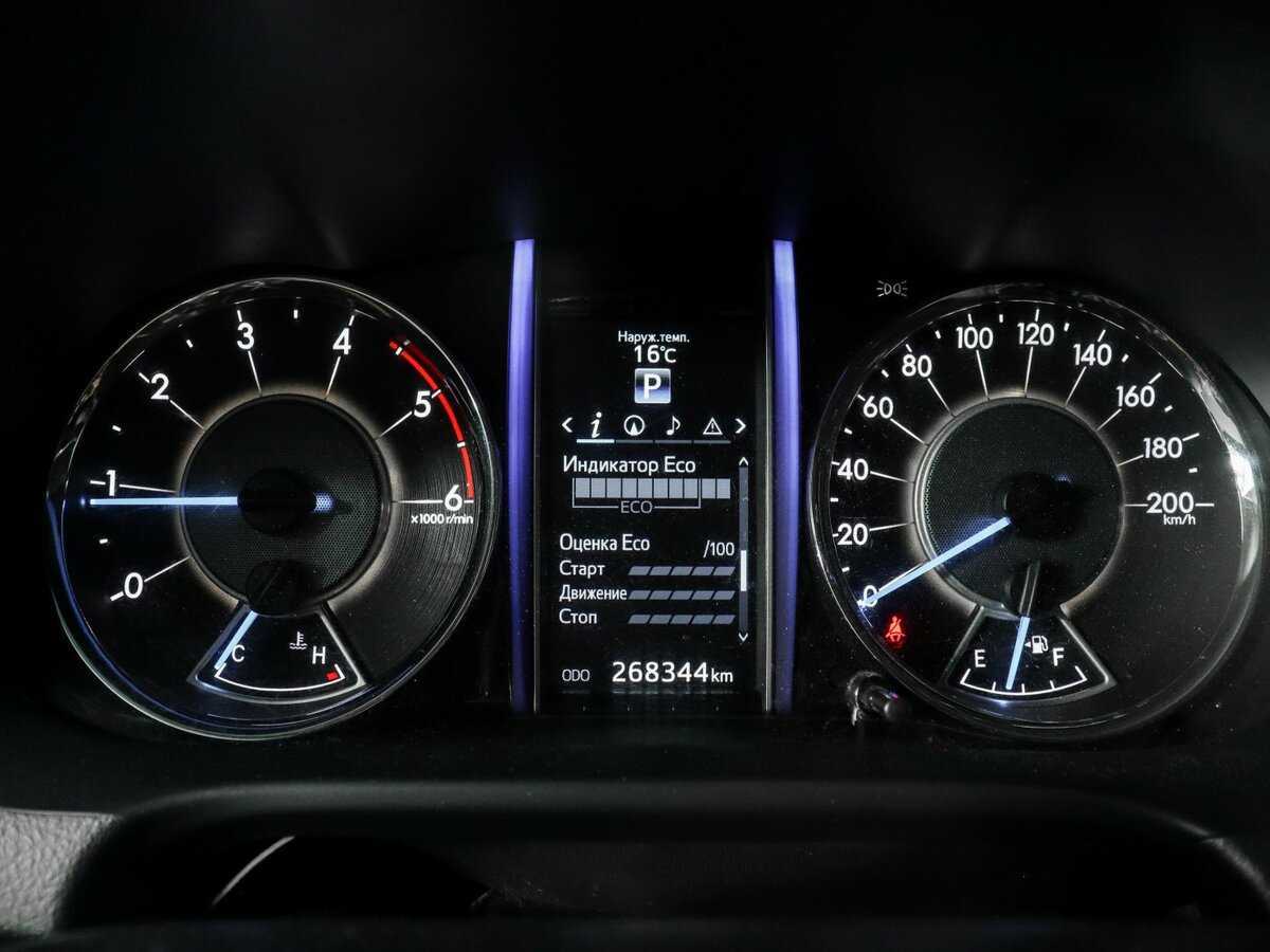 Купить Toyota Fortuner с пробегом. Фото: #7