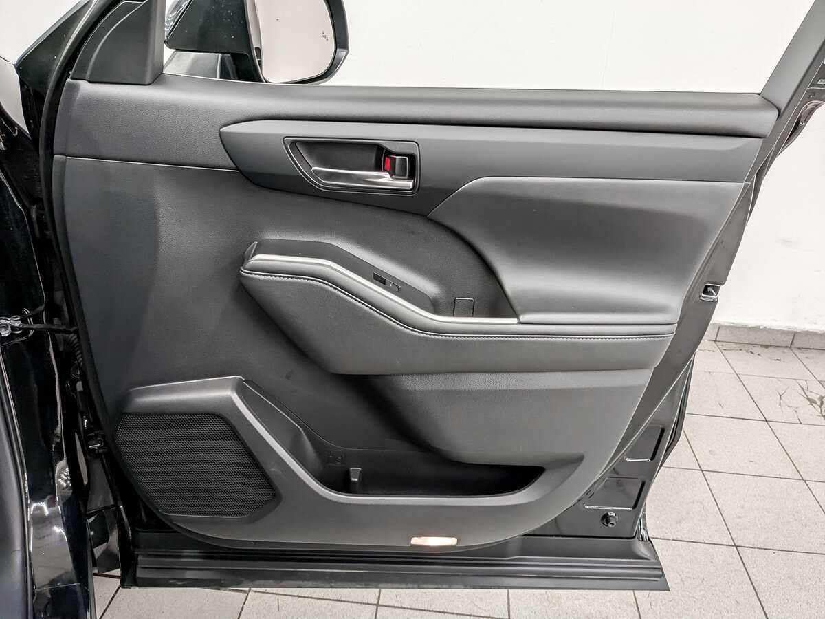 Купить Toyota Highlander с пробегом. Фото: #24